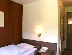 Derby Swiss Quality 3*