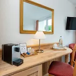 Derby Swiss Quality 3*